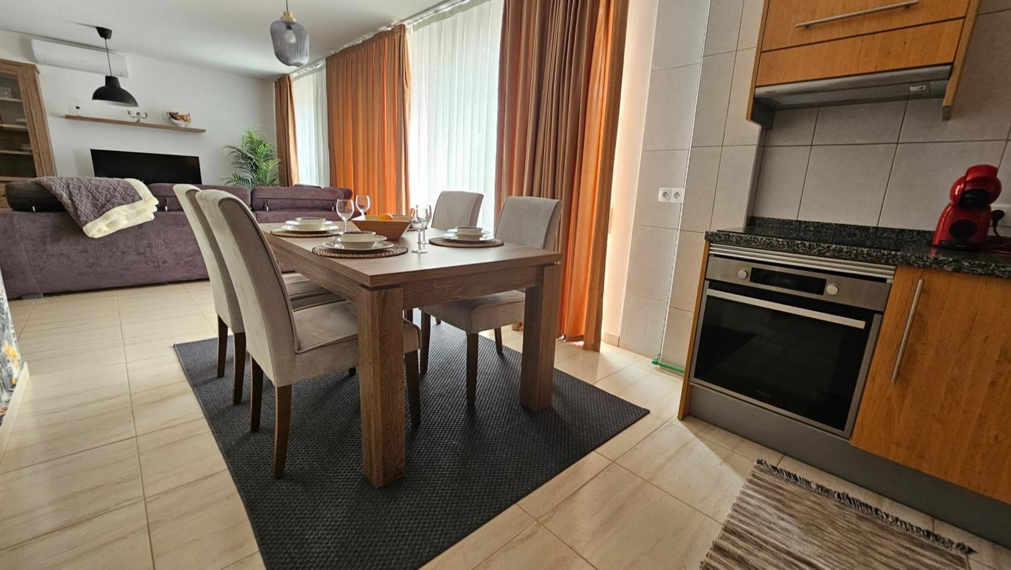 Ocean Breeze Retreat Apartment Сан Мигел де Абона Екстериор снимка