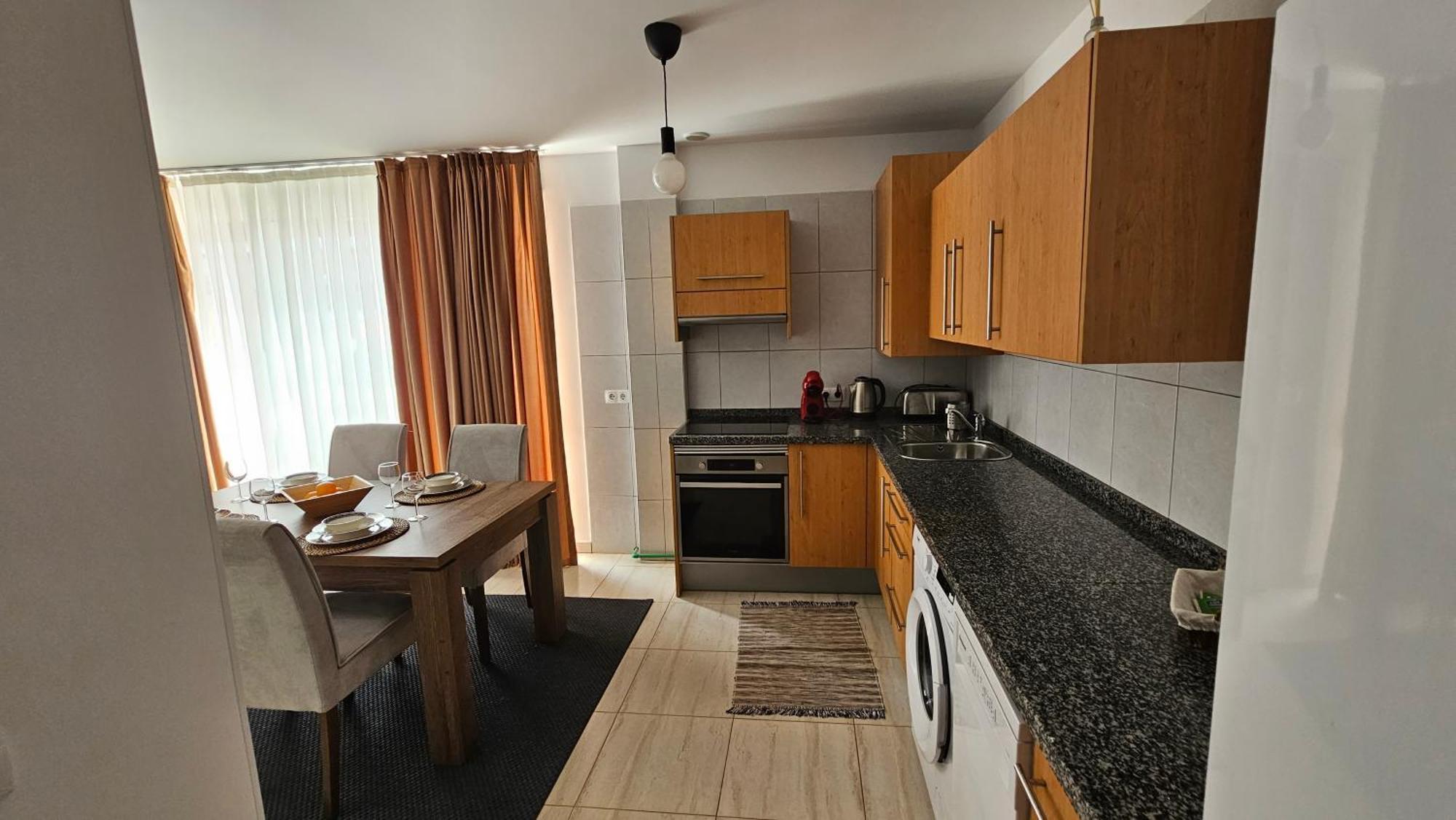 Ocean Breeze Retreat Apartment Сан Мигел де Абона Екстериор снимка